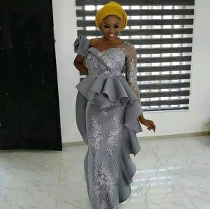 Meet your Posher, Cassandra